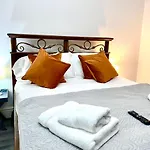 4 Bed Family House Near Beach By Blackpool Service Apartments