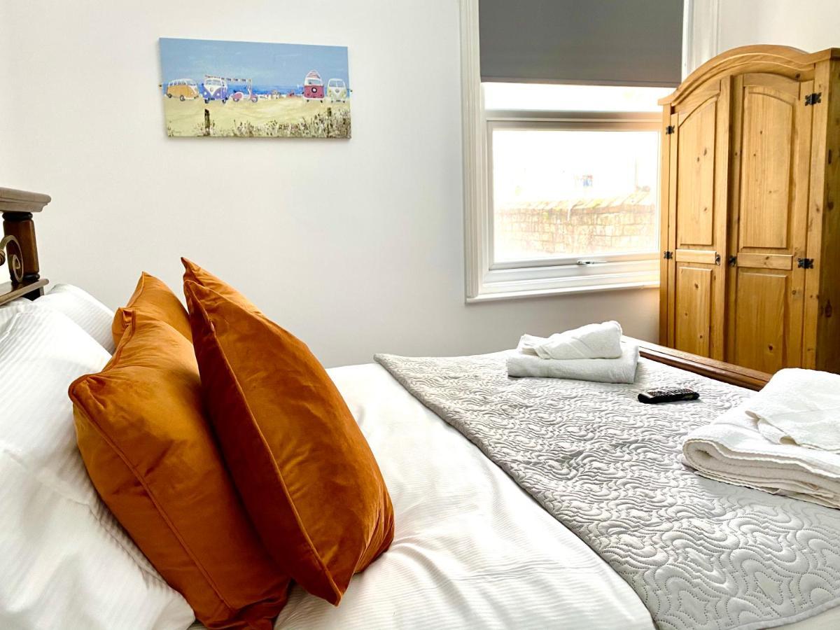 4 Bed Family House Near By Service *