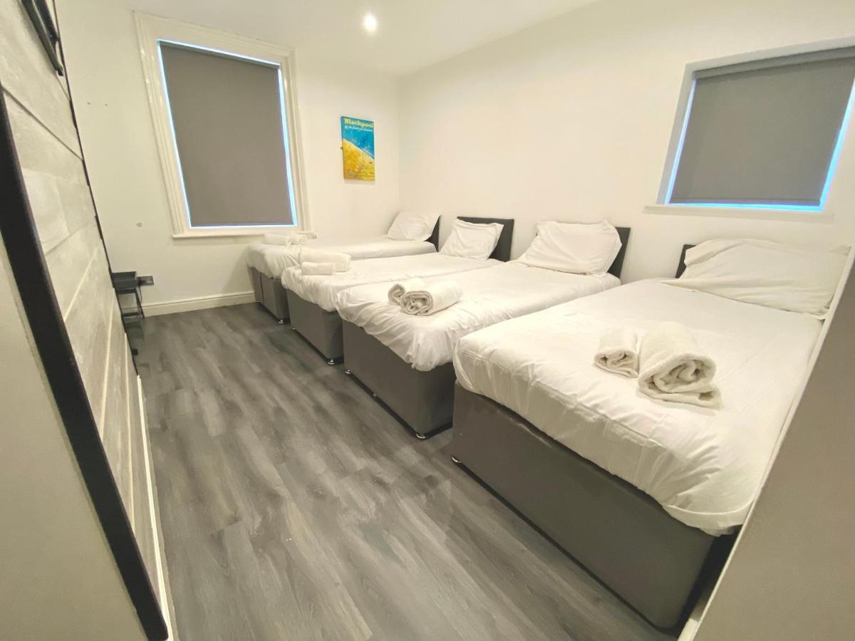 Holiday home 4 Bed Family House Near By Service *