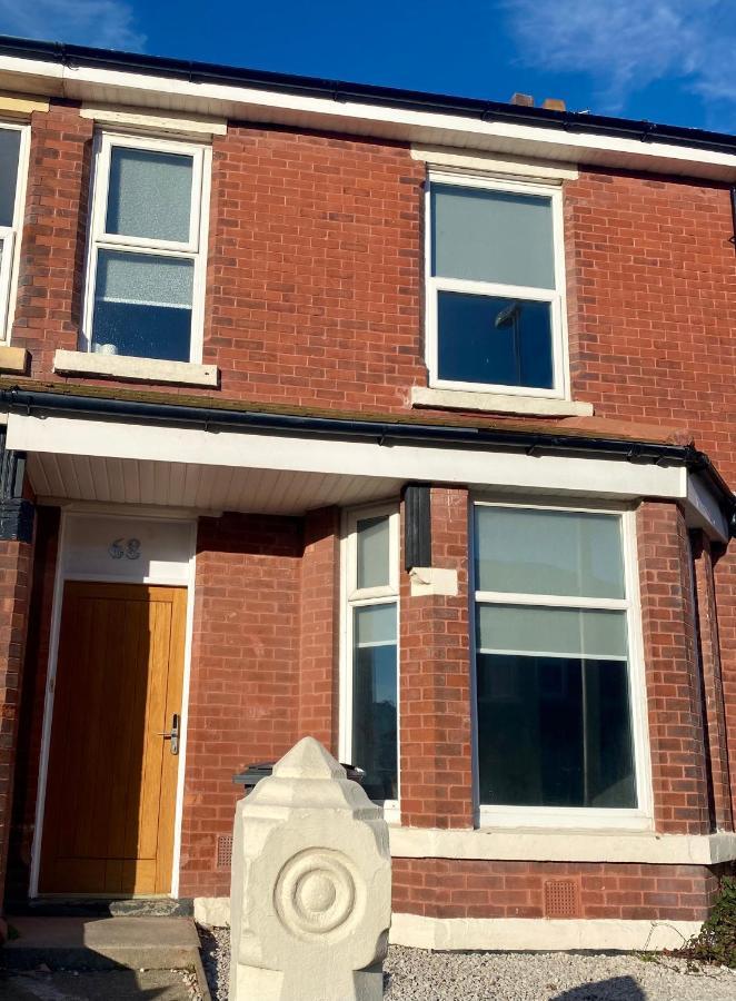 Holiday home 4 Bed Family House Near By Service